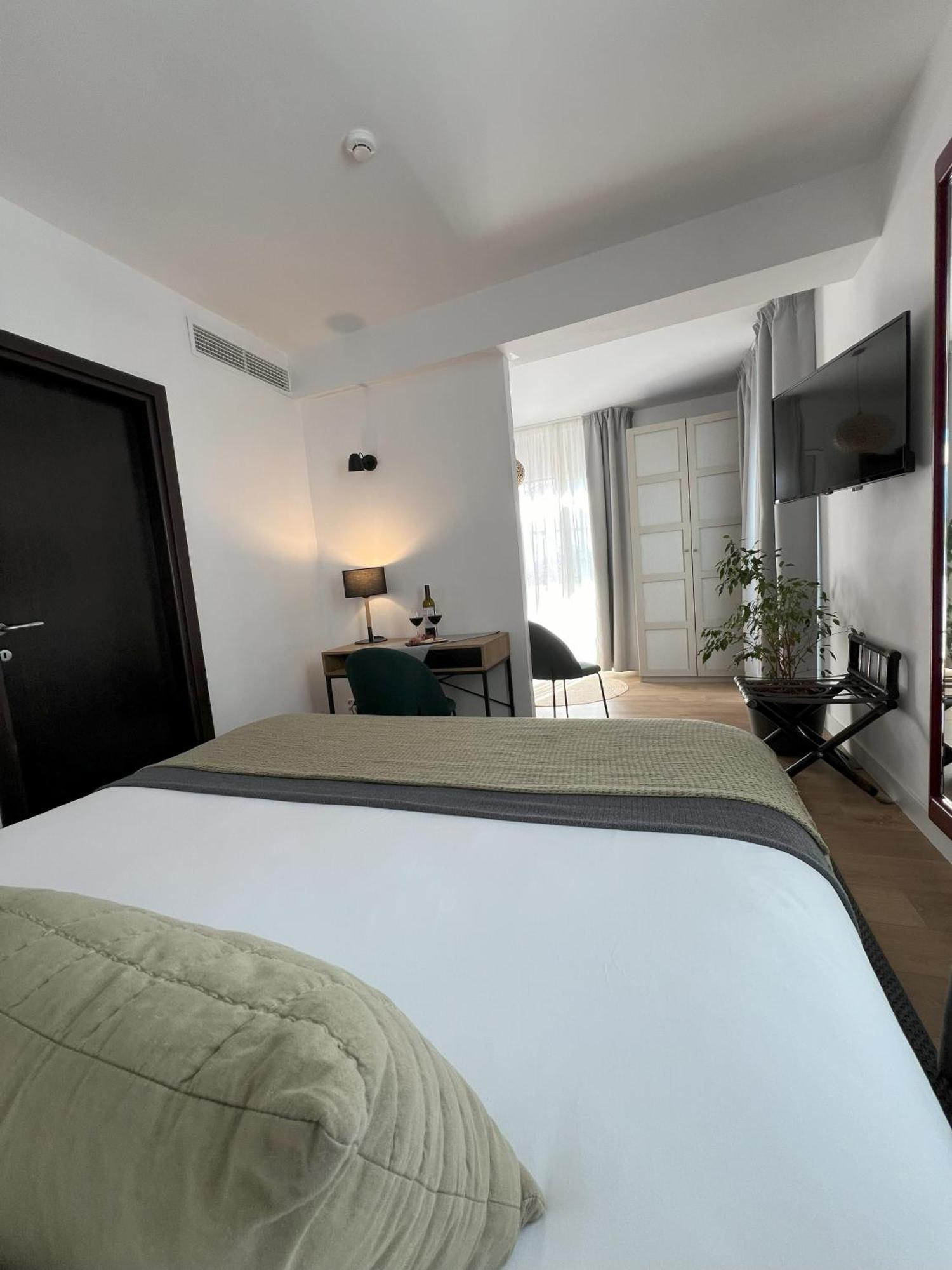 Hotel San Miguel Menorca Mahón Екстериор снимка